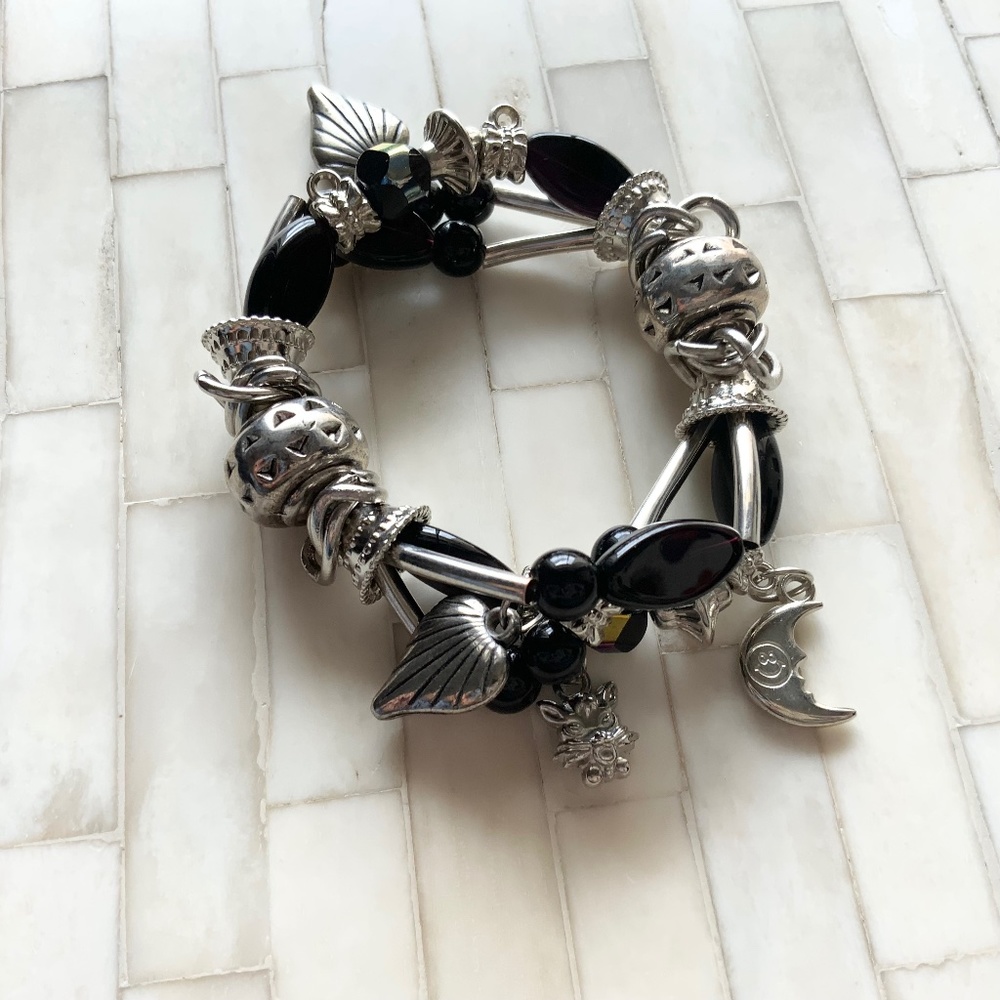Charm stretch bracelet